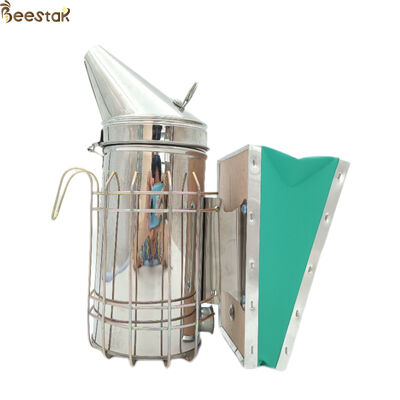 satın al Beestar American Style Bee Smoker Beekeeping Tool with 19cm Height for Apiary Use Çevrimiçi üretim